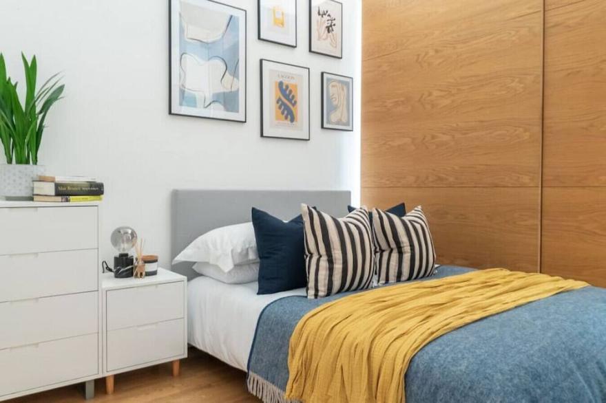 Stunningly designed luxury flat + 2 parking spaces