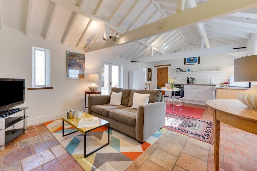 Little Barn - One Bedroom House, Sleeps 2