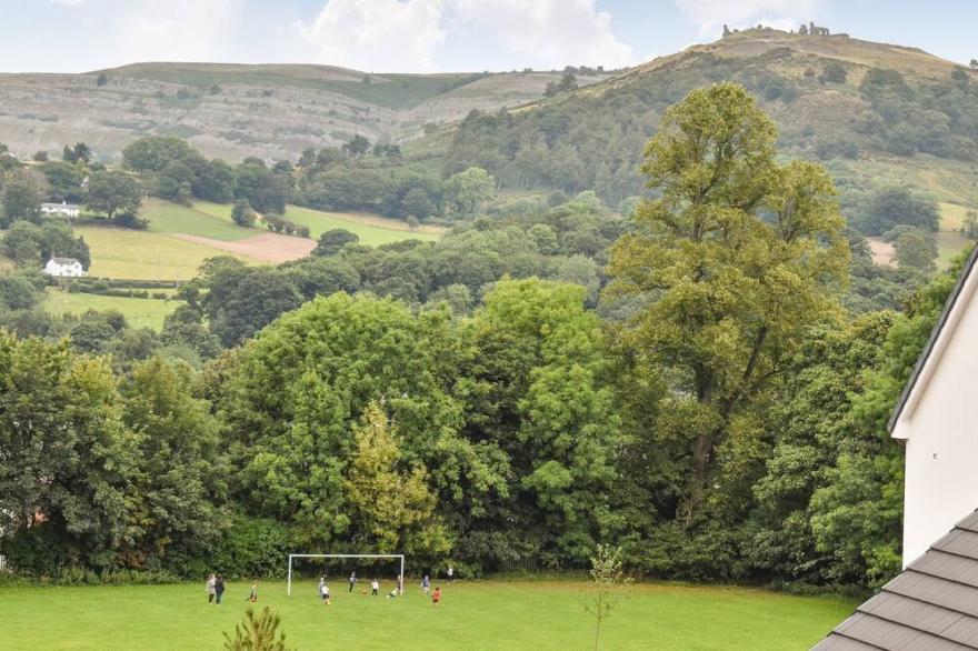 2 bedroom accommodation in Llangollen