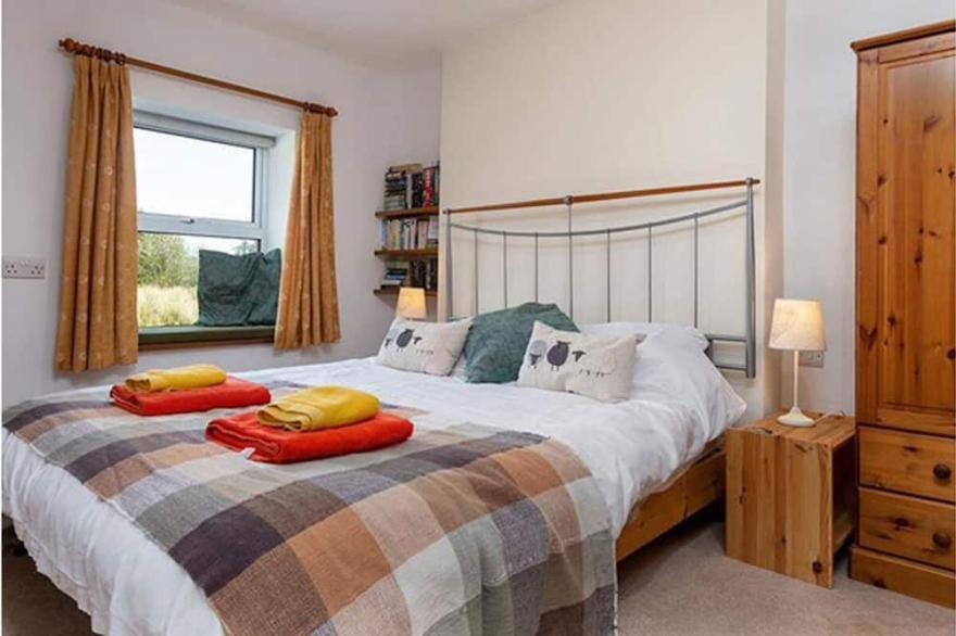 Garthfain Cottage - Two Bedroom House, Sleeps 4