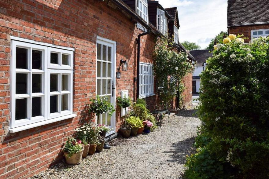 2 bedroom accommodation in Stratford-Upon-Avon