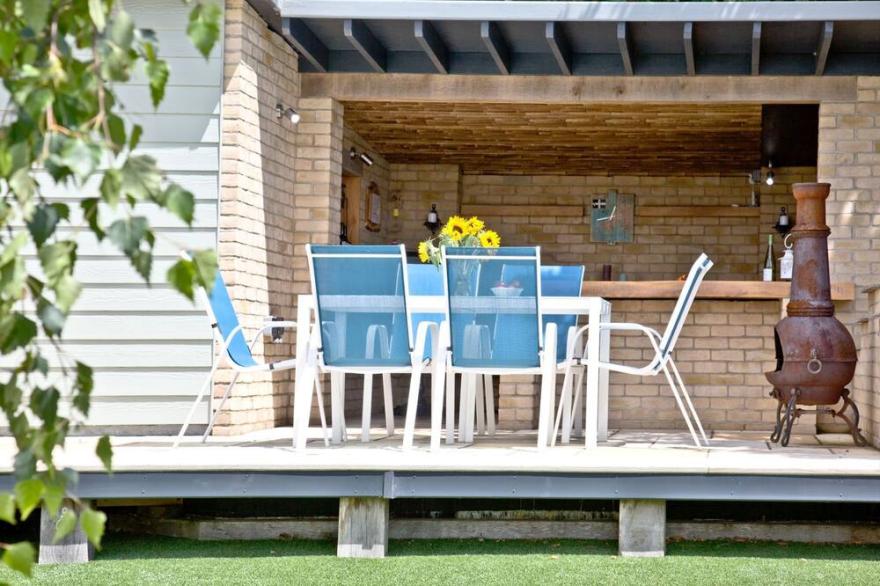 Ash Barn -  a cottage that sleeps 5 guests  in 2 bedrooms