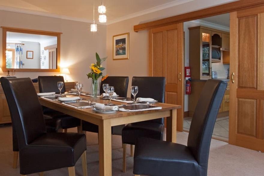 A stunning bungalow (STB 5 star ) close to local amenities and pubs.