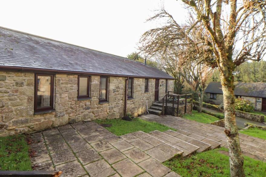 THE OLD PIGGERIES, family friendly, with a garden in Gulval
