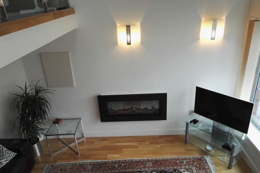 Modern Loft apartment with lift access in central York, sleeps up to six
