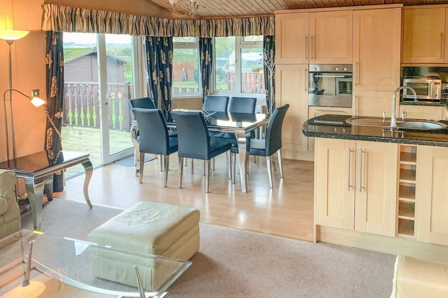 2 bedroom accommodation in Carnforth