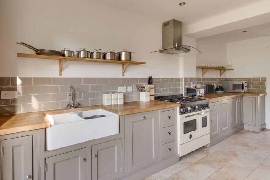 A Luxurious Cottage in the Beautiful Cotswold Town of Fairford