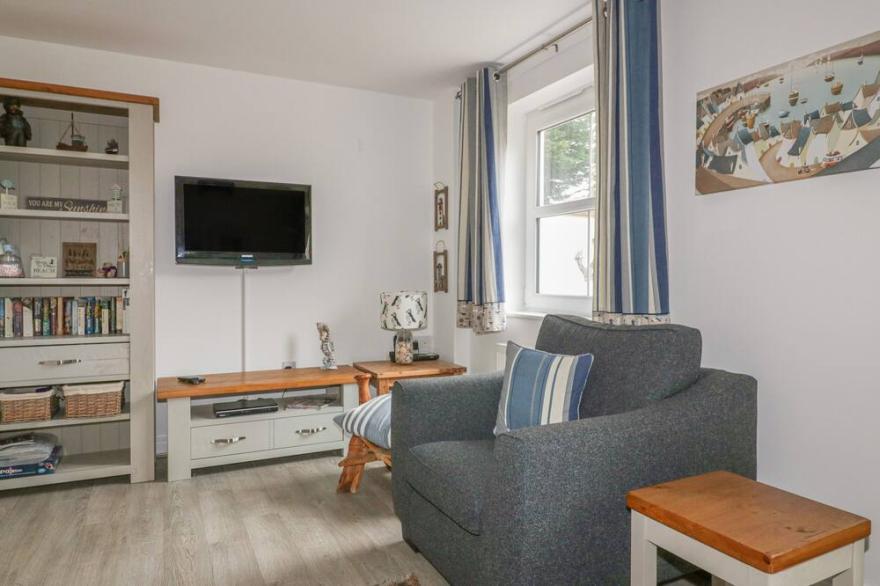 MARSHMALLOW HOUSE, family friendly, with a garden in Porthpean