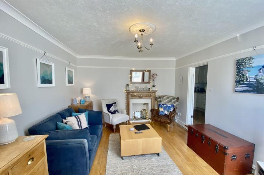 Coastal retreat with parking, 2 minutes from the beach