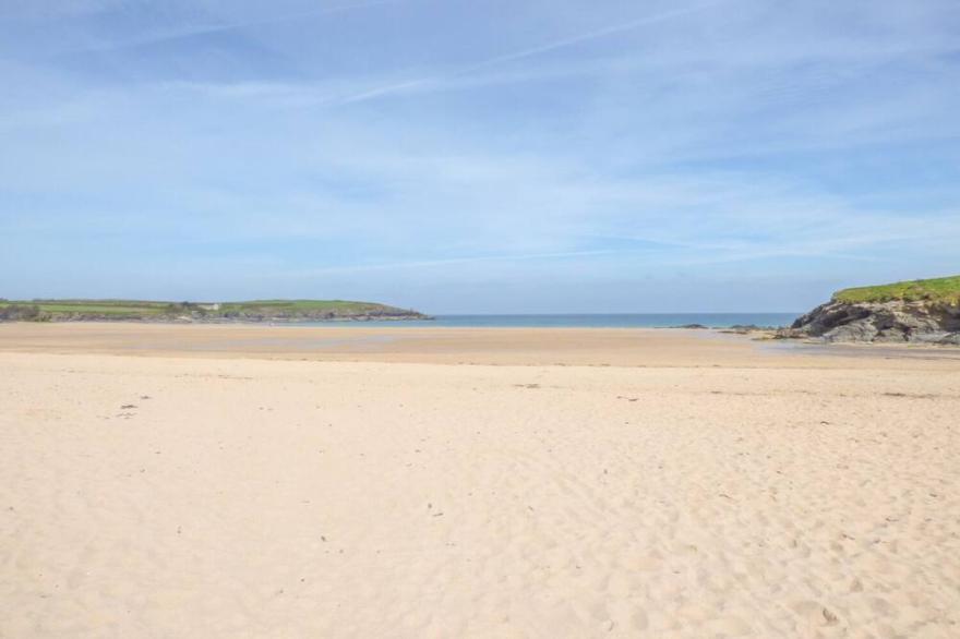 YELLOW SANDS APARTMENT 5, country holiday cottage in Harlyn, Cornwall