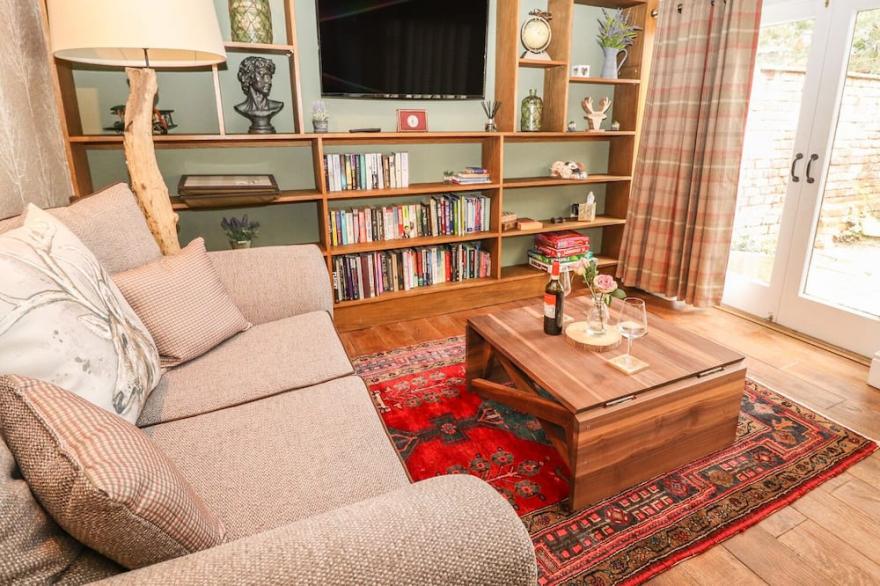 THE COTTAGE  @ THE COACH HOUSE, pet friendly in Rossett
