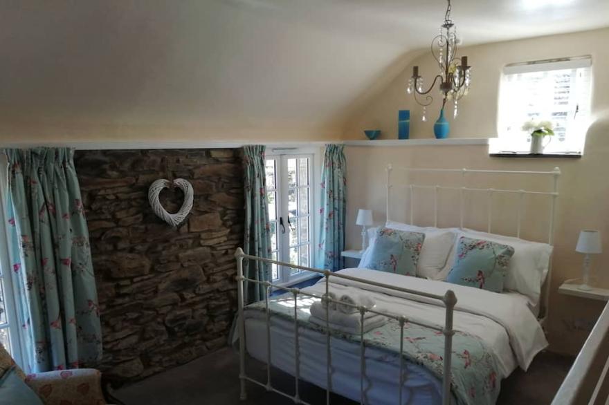 Bill's Barn, Romantic Cottage Nr Perranporth, Sleeps 2, Dog friendly