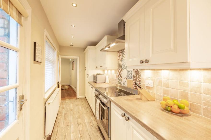 Beautifully refurbished cottage in the heart of Staithes - with stunning views