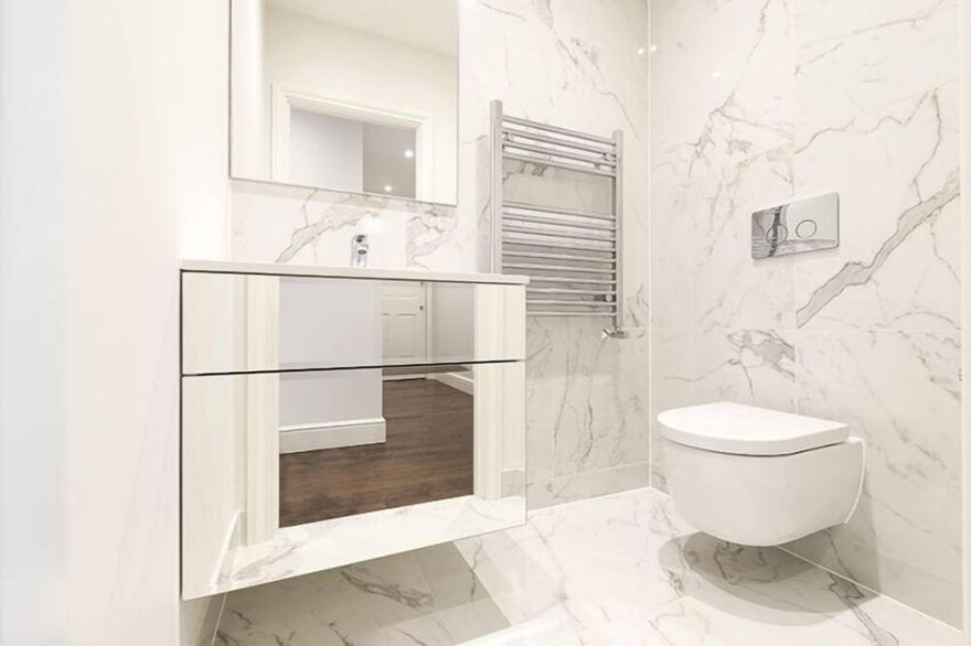 Luxury Three Bedroom Flat- (Lower Ground Floor)