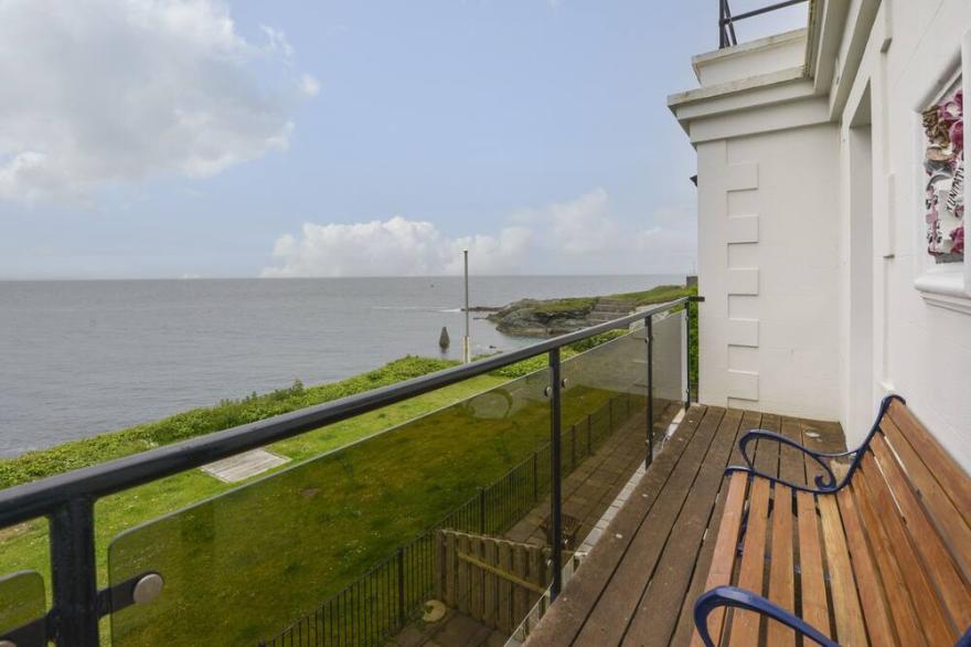 THE OLD SIGNAL HOUSE, pet friendly in Kingsand And Cawsand