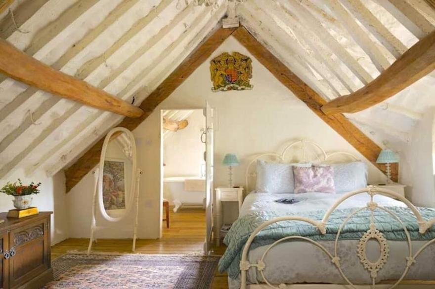 The Perfect Cotswold Cottage for Two
