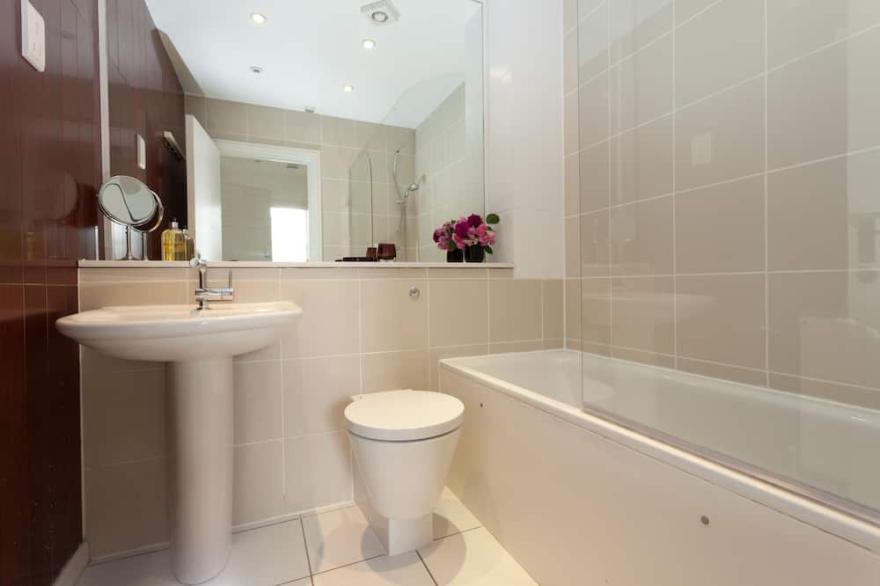 LOVELY 2 BR 1BA APARTMENT 15 min to Oxford Street