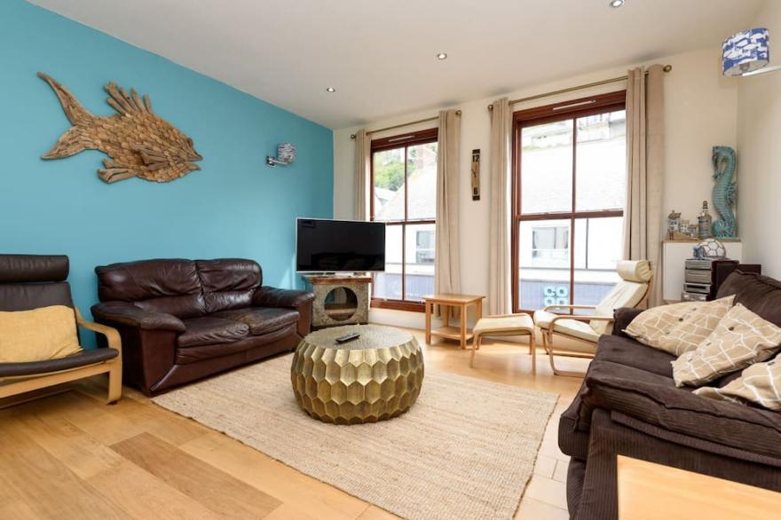 Fabulous apartment for 8 in the heart of East Looe