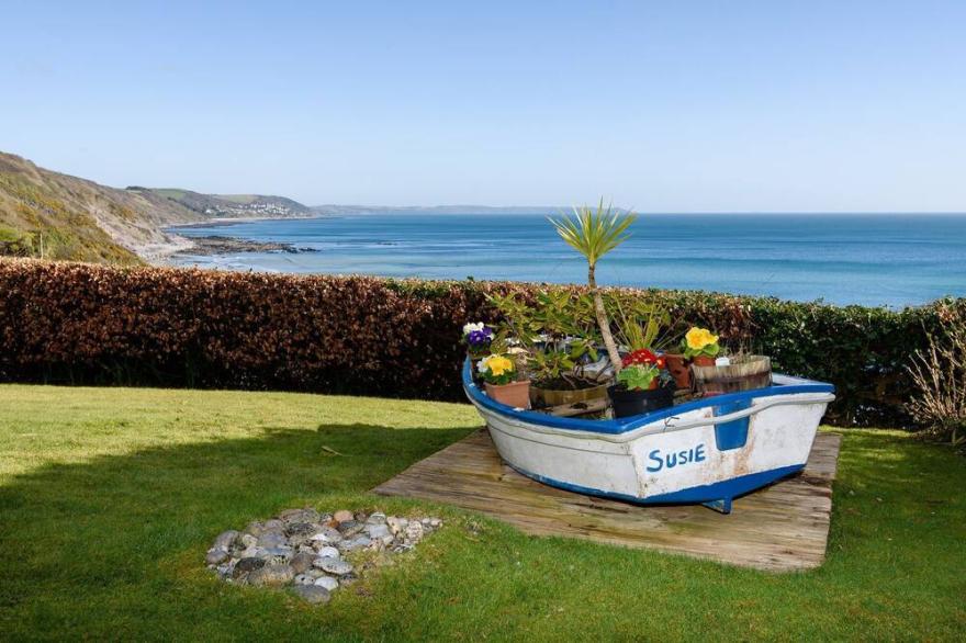 Lovely bungalow with fabulous views