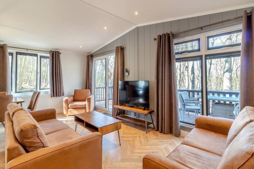 3 bedroom accommodation in Woolverstone, Ipswich