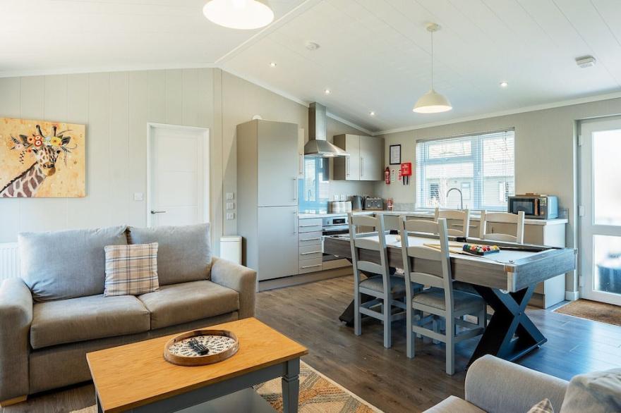 2 bedroom accommodation in Raywell, Cottingham