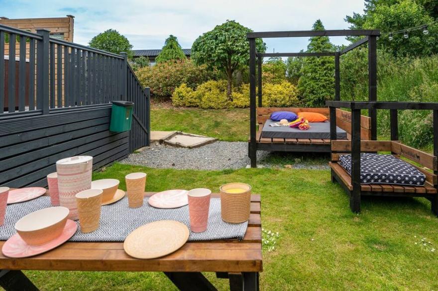 3 bedroom accommodation in Raywell, Cottingham