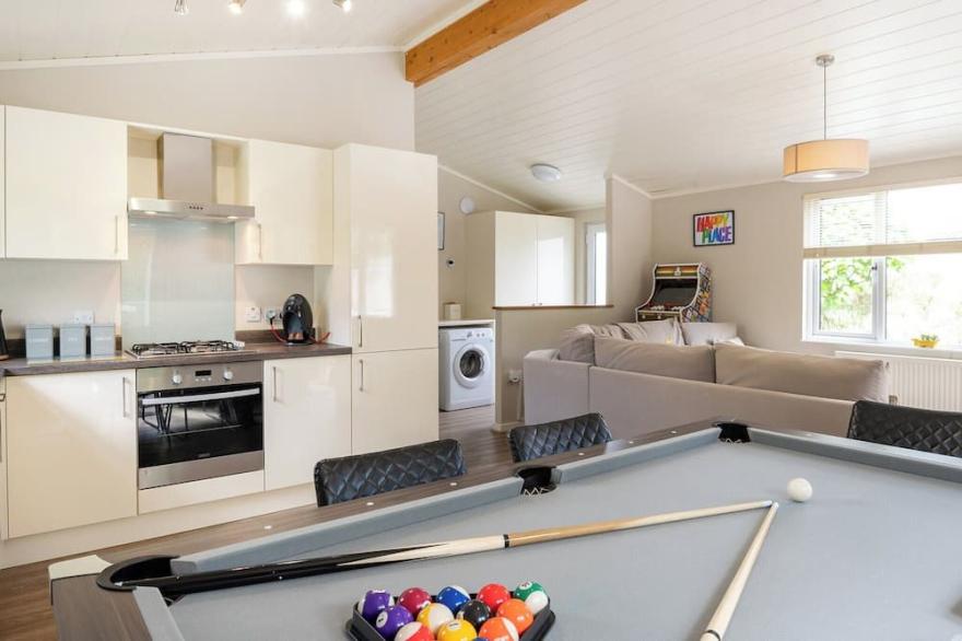 3 bedroom accommodation in Raywell, Cottingham