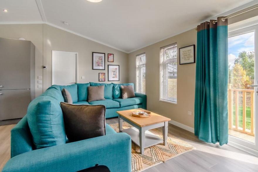 4 bedroom accommodation in Raywell, Cottingham