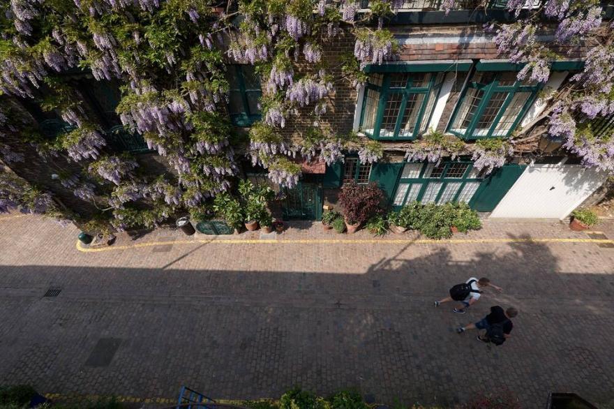 KENSINGTON - HOUSE. NEAR TUBE AND MUSEUMS