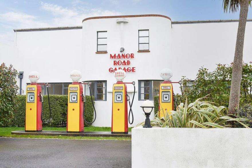 2 bedroom accommodation in East Preston, near Littlehampton