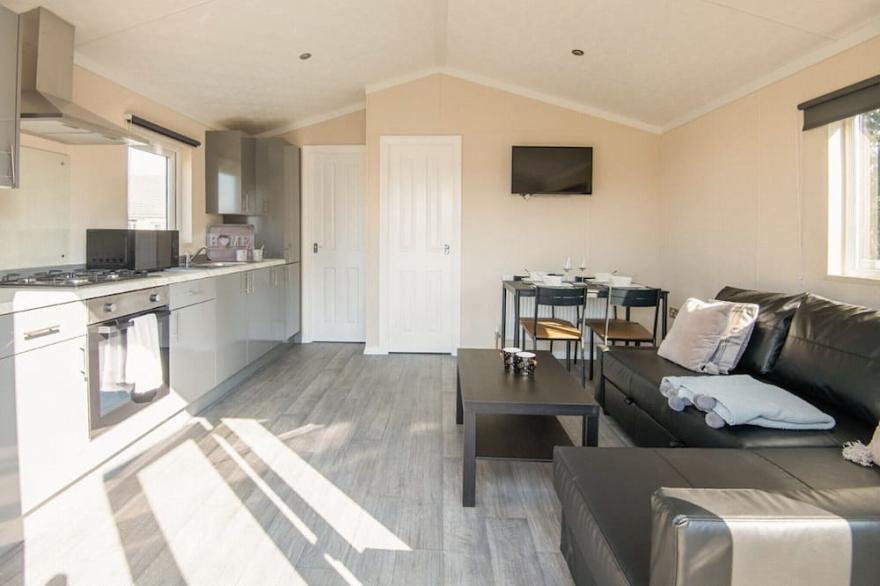 1 bedroom accommodation in Kilwinning