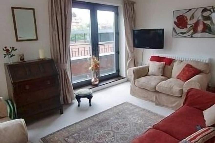 Attractive Waterside Apartment