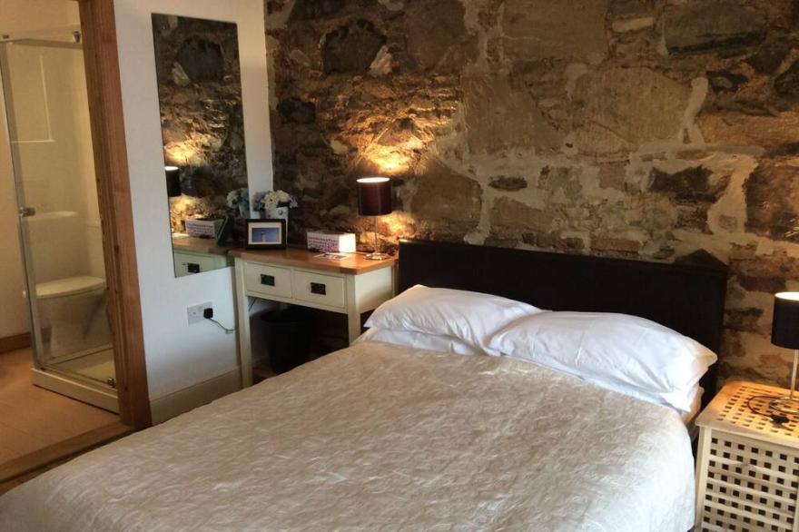 Comfortable, homely, sympathetically renovated early Victorian streethouse