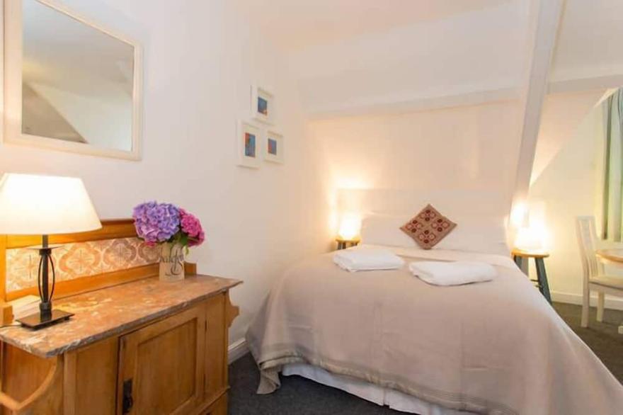 Beautiful views over Mounts Bay. Discounts for July and August. Enquire here.
