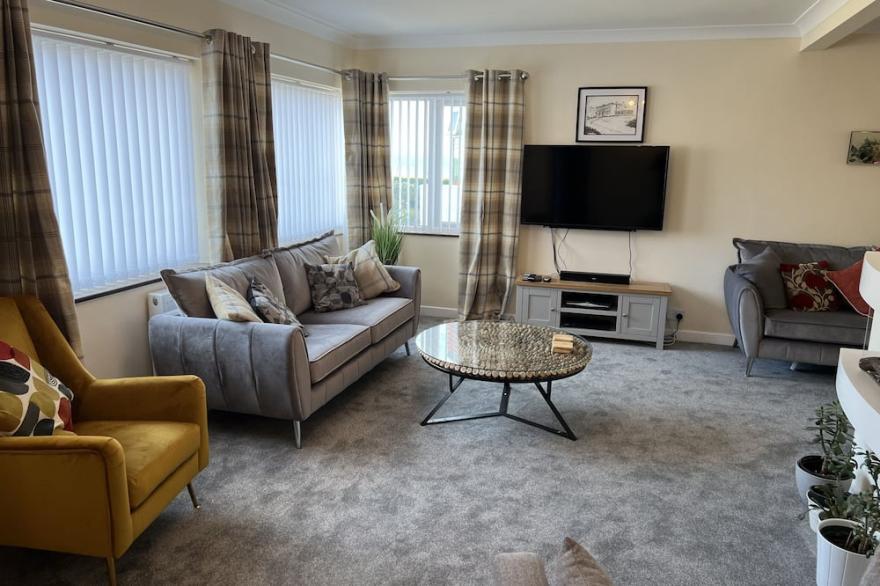 THE EMBERTON, pet friendly, country holiday cottage in Bridlington