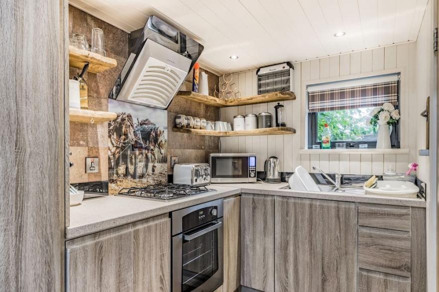 2 bedroom accommodation in Ash, near Dartmouth