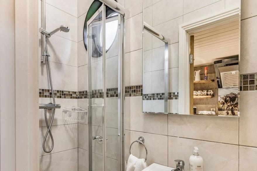 2 bedroom accommodation in Ash, near Dartmouth