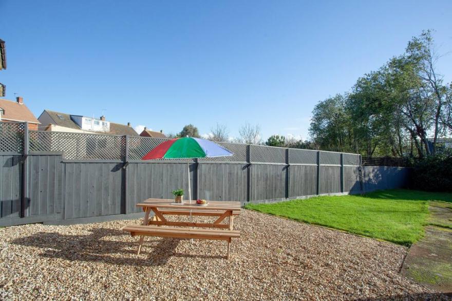 3 bedroom accommodation in Exmouth