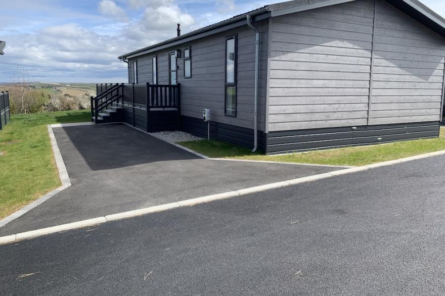 Edge of Padstow, 2 bedroom luxury lodge, 2 parking lots