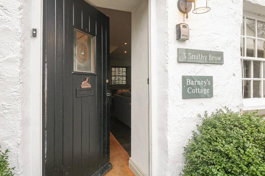 BARNEY'S COTTAGE, pet friendly, luxury holiday cottage in Ambleside
