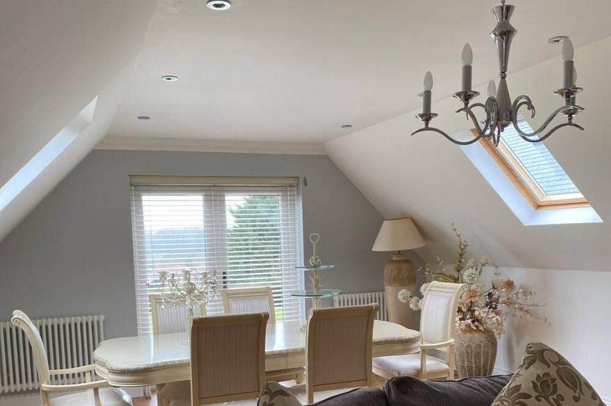 Lovely Large Modern Apartment Near Canterbury