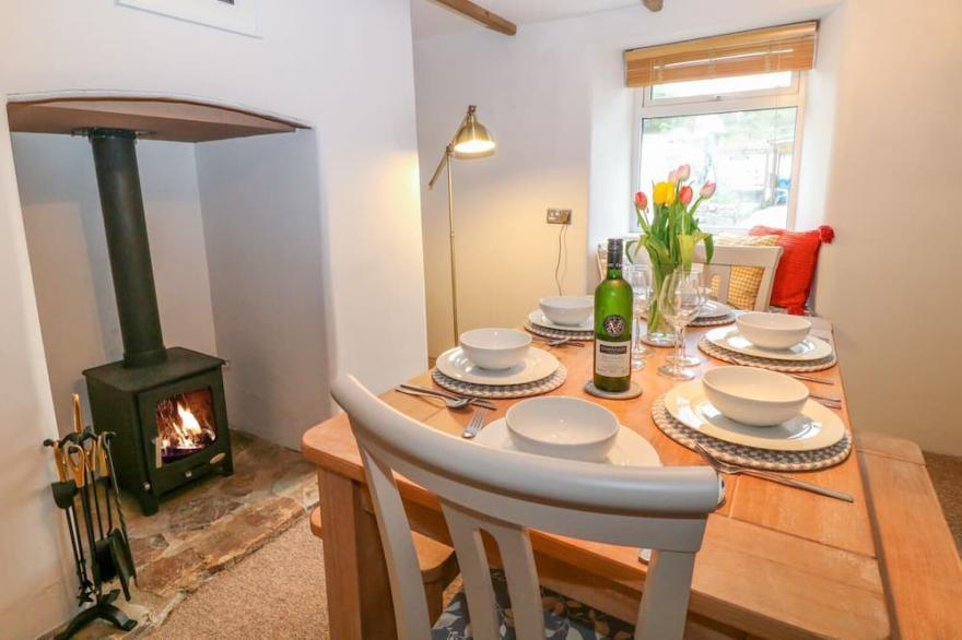 BLUE ANCHOR, family friendly, character holiday cottage in Fraddon