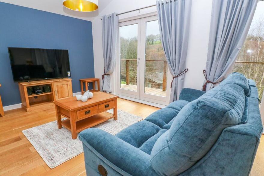 1 LAKE VIEW, romantic, luxury holiday cottage in Lanreath