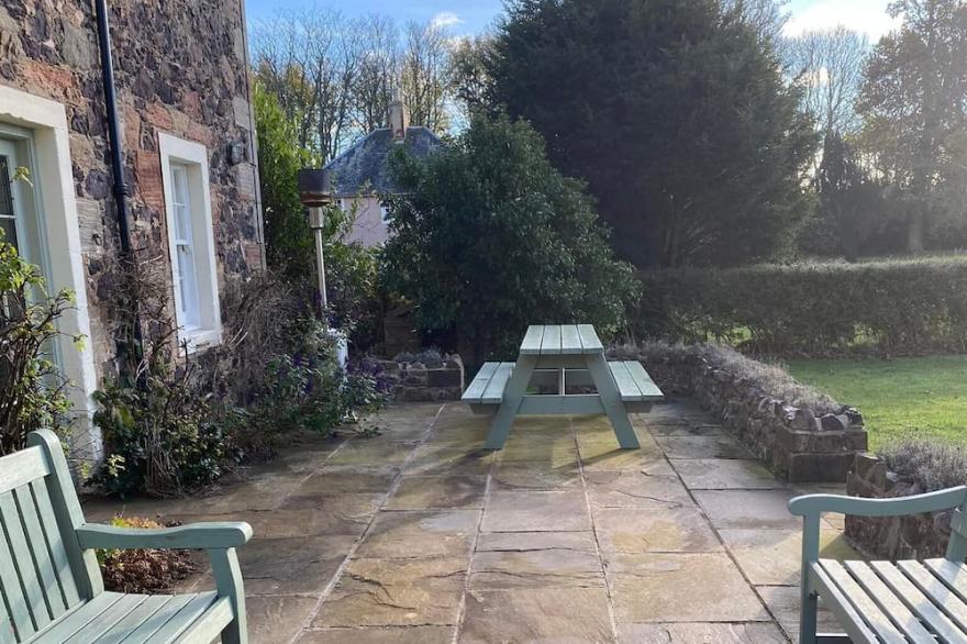 Georgian coach house in private location, 5 minutes from  North Berwick