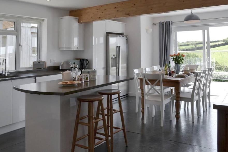 4 bedroom accommodation in Crackington Haven, near Bude