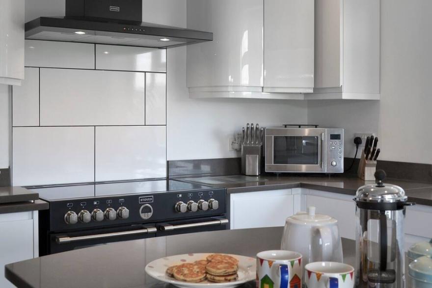 4 bedroom accommodation in Crackington Haven, near Bude