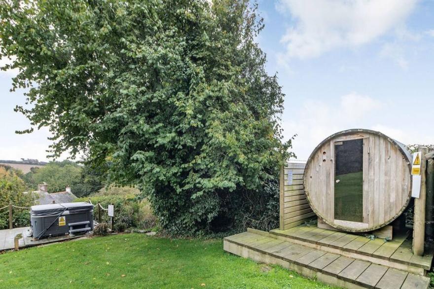 3 bedroom accommodation in Ash, near Dartmouth