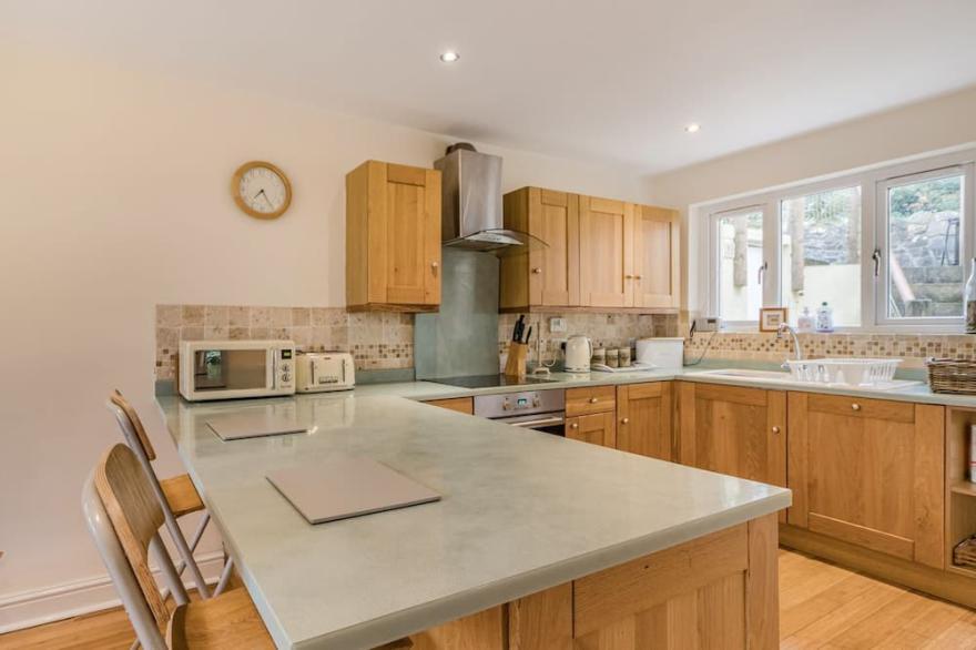 3 bedroom accommodation in Ash, near Dartmouth
