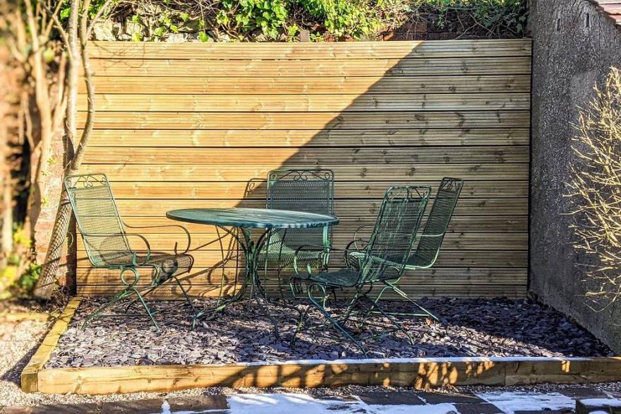 2 bedroom accommodation in Wirksworth, near Matlock