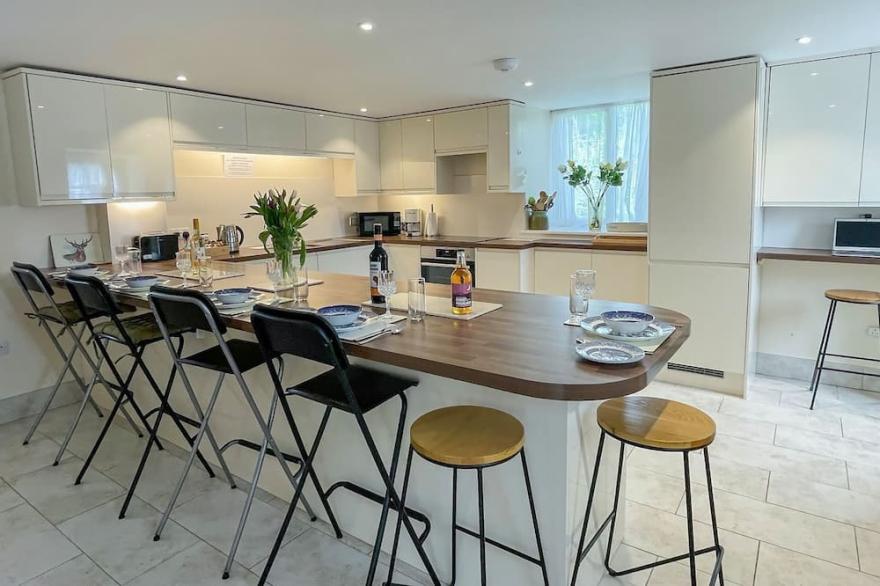 2 bedroom accommodation in Bridport